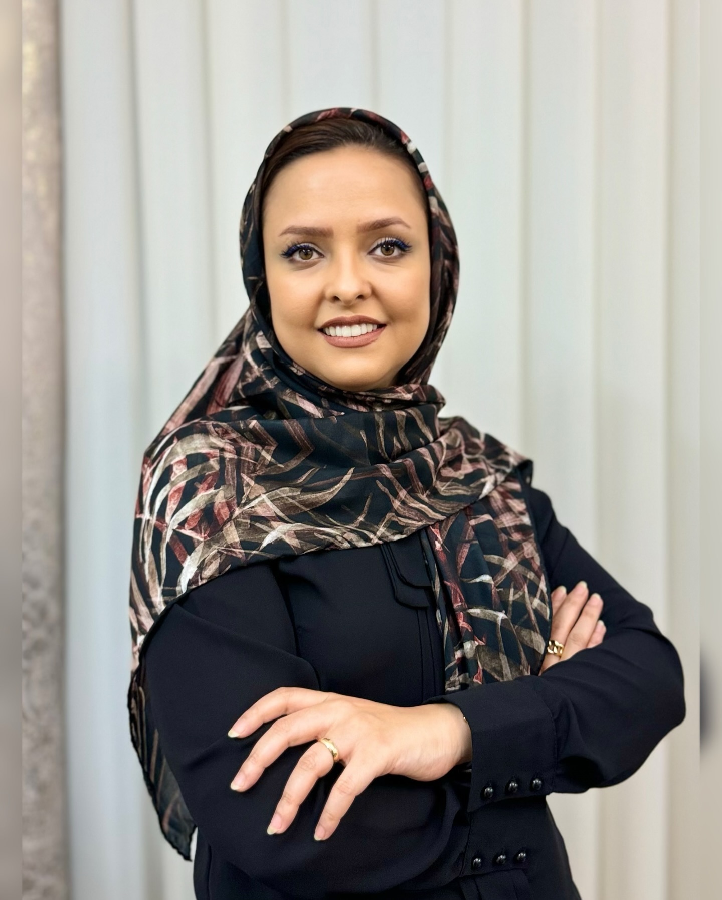 روسری طرح دار نخی